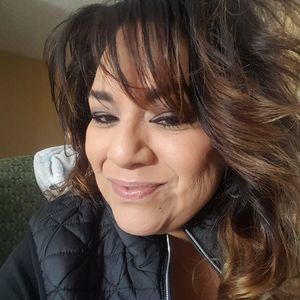 Meet your Posher, Imelda